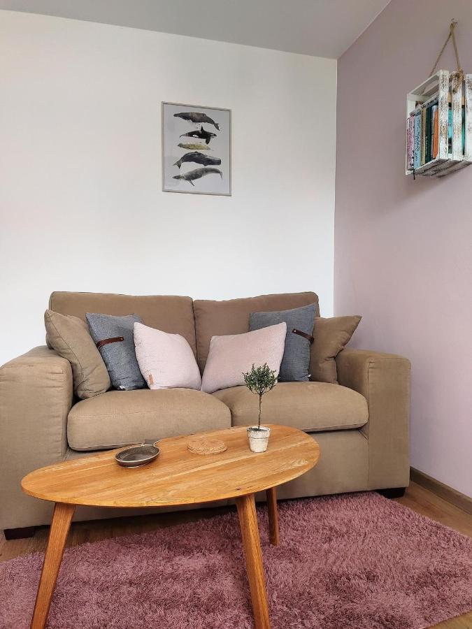 Ferienwohnung Alte Schule Ruhwarden Екстериор снимка